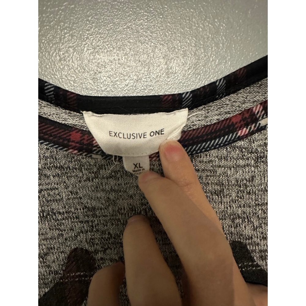 Women's EXCLUSIVE ONE Gray christmas graphic and Plaid Long Sleeve Tee size XL - Picture 4 of 5